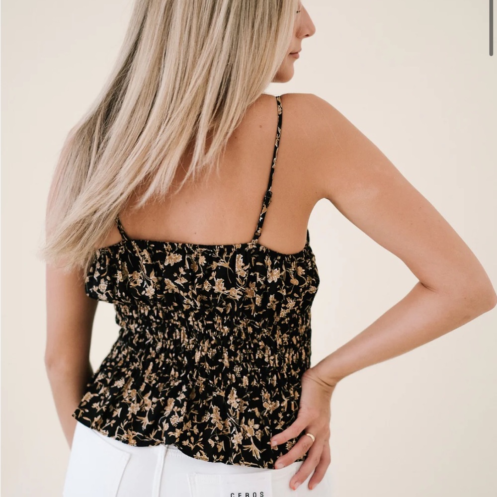 Lucy Paris Floral Sleeveless Crop Top